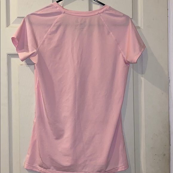 UNDER ARMOUR HEATGEAR ATHLETIC TOP - Picture 2 of 3